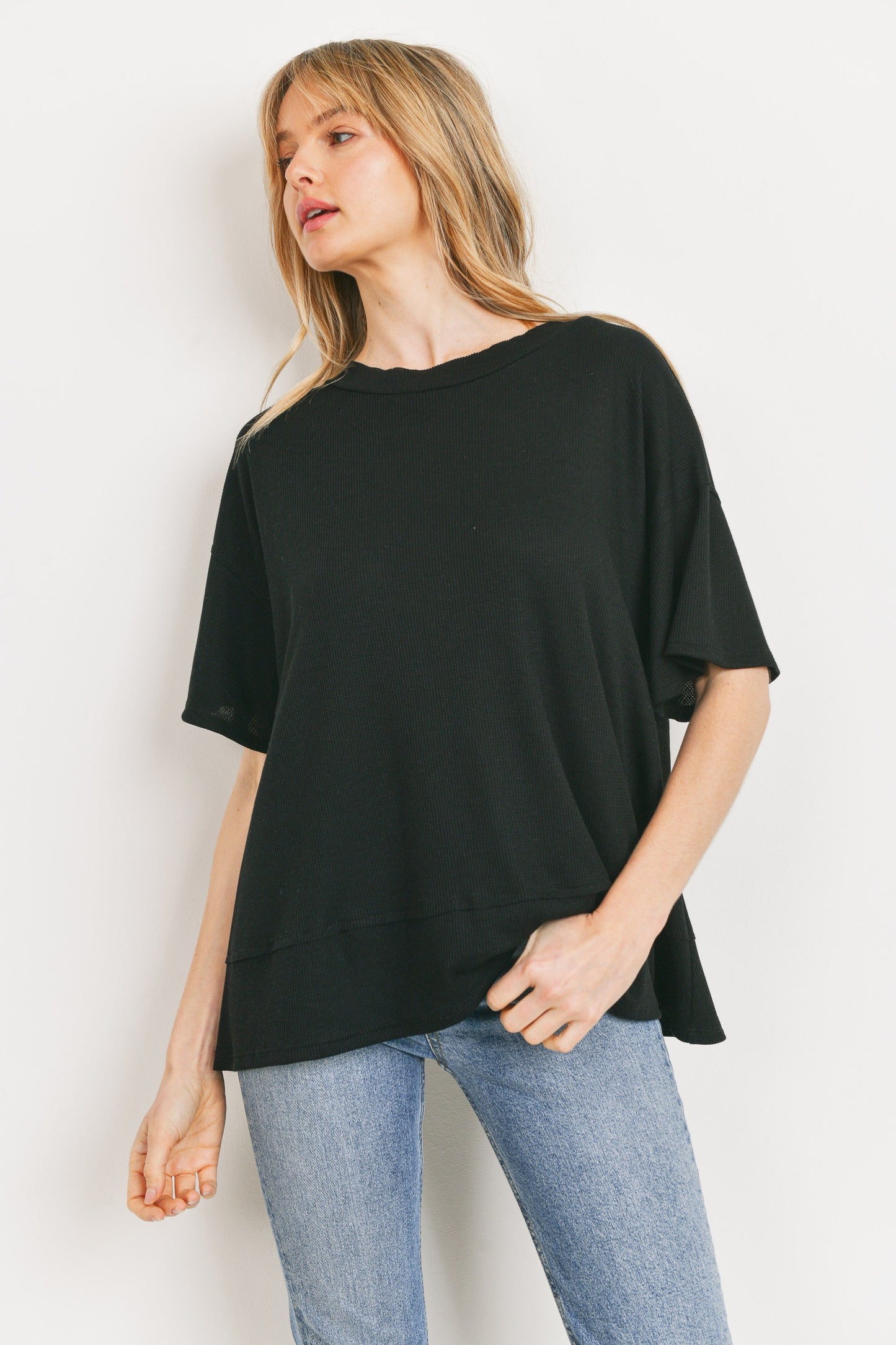 FOUR COLORS - Sandy Round Neck Short Sleeve Top