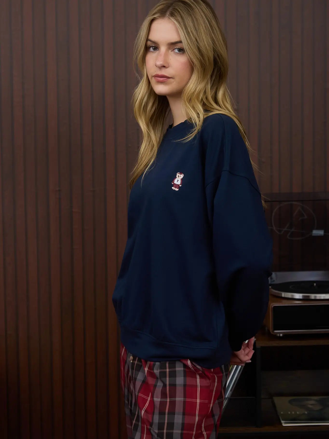 Long Sleeve Teddy Embroidery Knit Top