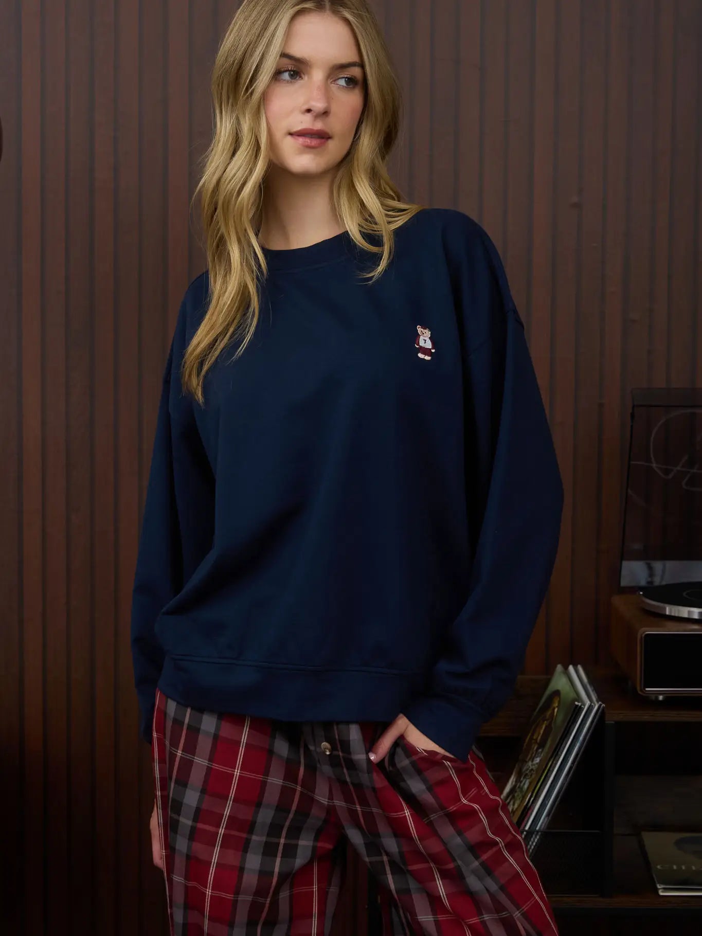 Long Sleeve Teddy Embroidery Knit Top