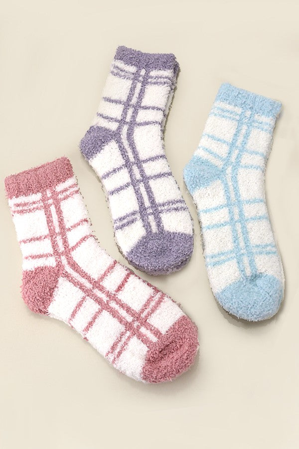 THREE COLORS : Plaid Fuzzy Socks